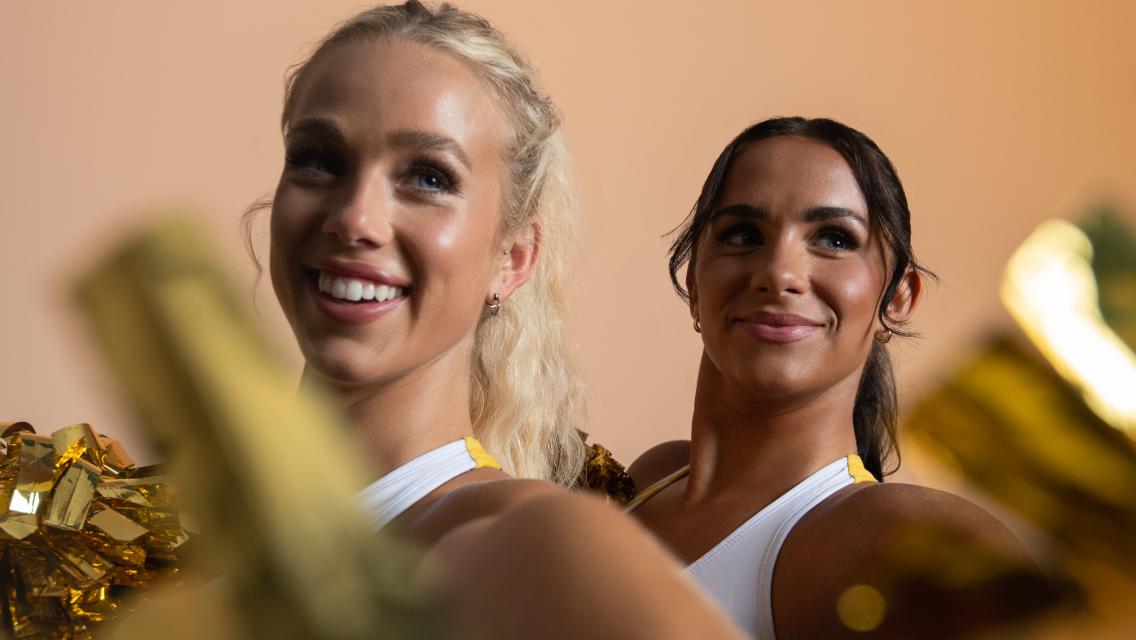 vikings cheerleaders smiling