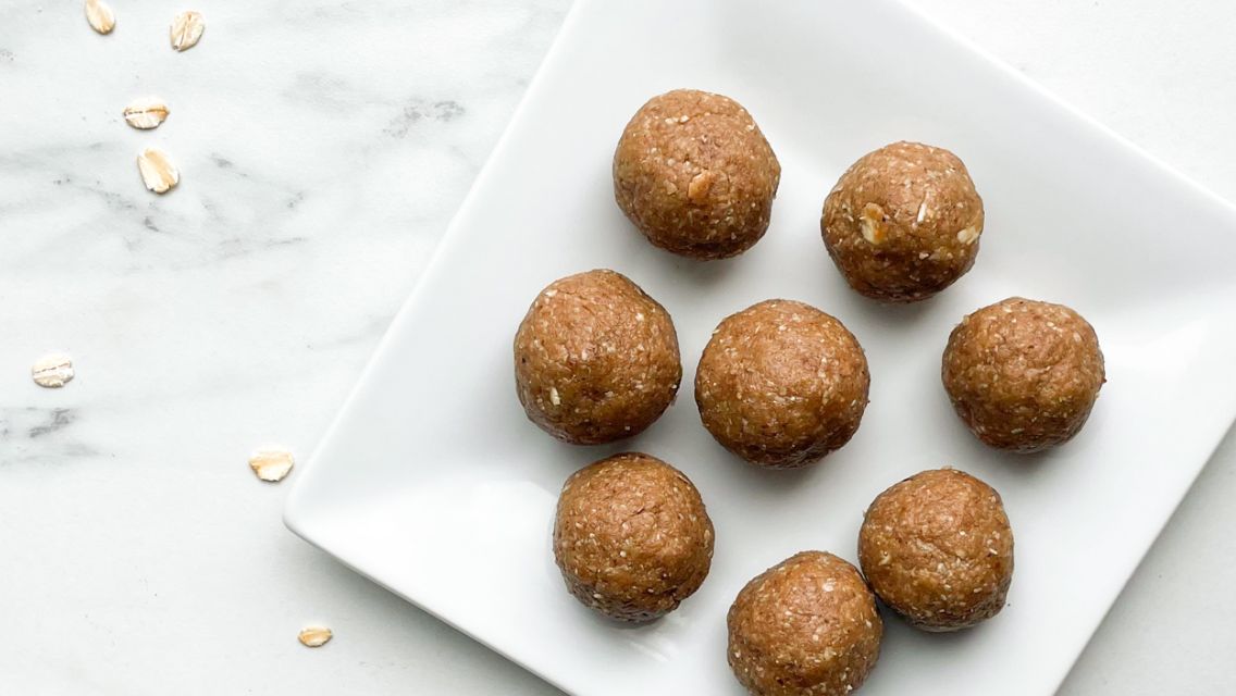GIngerbread Protein Bites