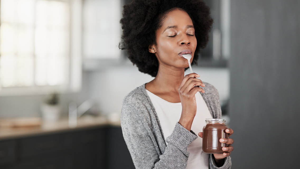 Is there a difference between hunger and cravings?